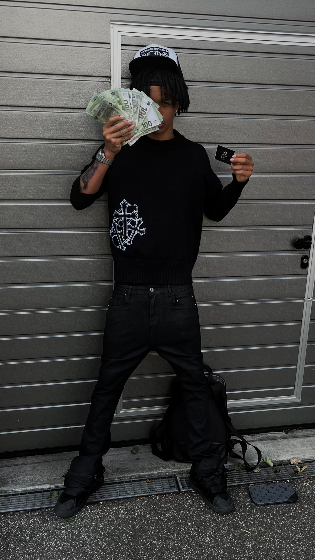 Knit sweater black